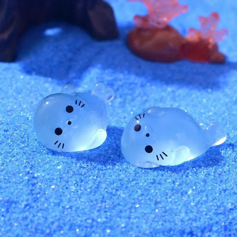 Glowing Mini Seal Resin Figurines Set - Creative Animal Desktop Decor, Unique Collectible Models, Ideal Gift for Home Decoration