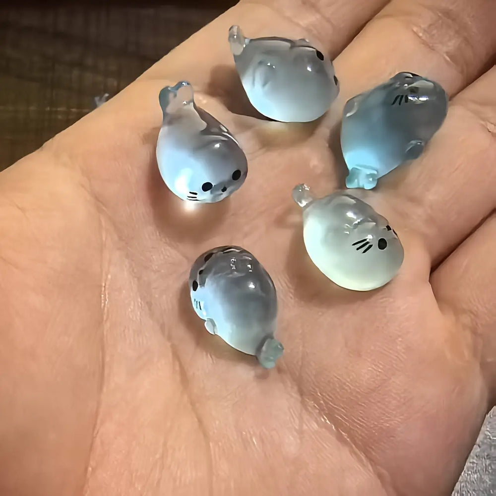 Glowing Mini Seal Resin Figurines Set - Creative Animal Desktop Decor, Unique Collectible Models, Ideal Gift for Home Decoration